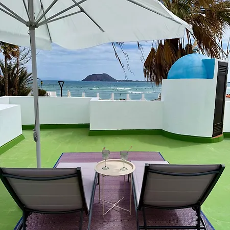 Prázdninový dům Geranio House, Beachfront, Pool, Corralejo