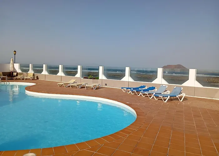 Сasa de vacaciones Geranio House, Beachfront, Pool,