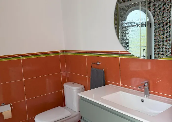 Geranio House, Beachfront, Pool, Сasa de vacaciones *