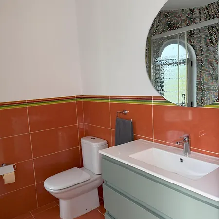 Geranio House, Beachfront, Pool, Dom wakacyjny *