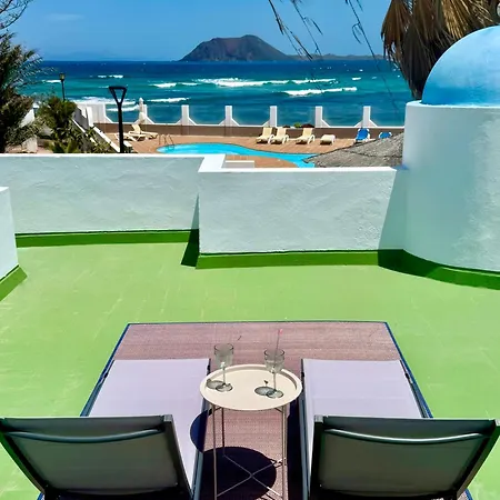 Holiday home Casa Geranio, Frente Al Mar, Piscina, Corralejo