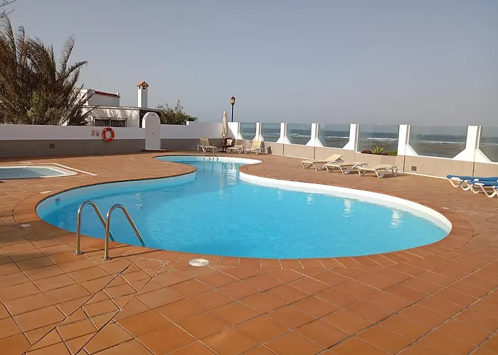 Дом отдыха Geranio House, Beachfront, Pool,