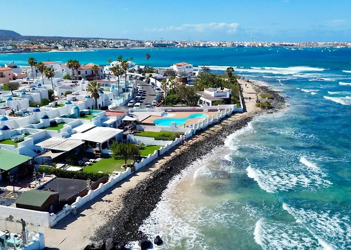 Geranio House, Beachfront, Pool, Коральео