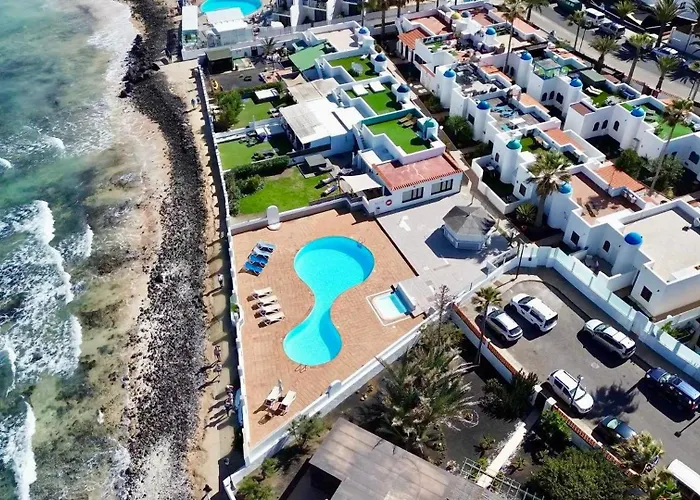 Geranio House, Beachfront, Pool, Дом отдыха *